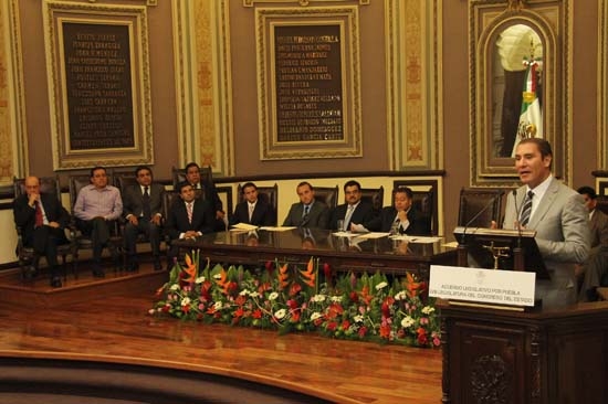 CEN del PRI critica reforma electoral de Moreno Valle
