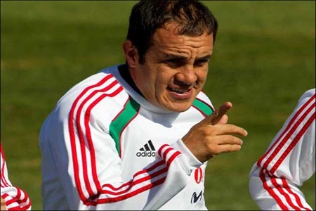 Cuauhtémoc Blanco jugará un año más