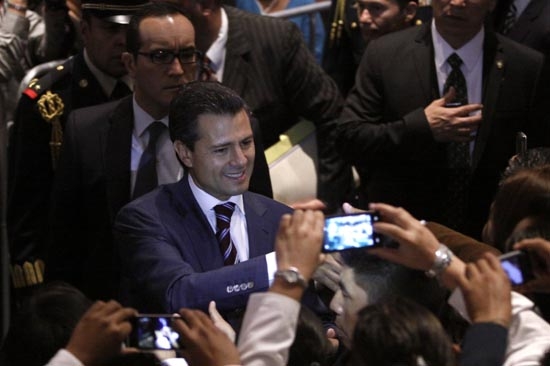 ¿Por qué empresarios de Puebla abandonaron foro encabezado por Peña Nieto?