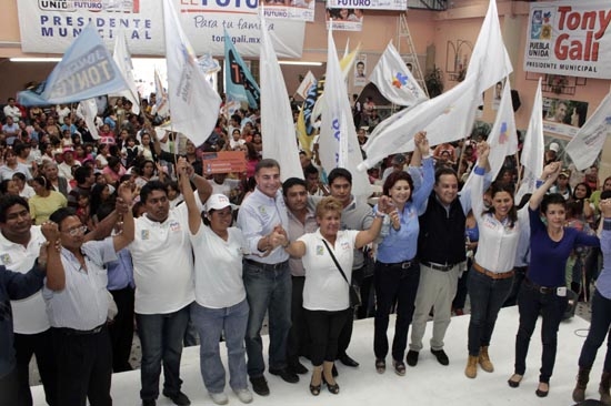 Gali asegura que propaganda negra en su contra es por ir arriba en encuestas