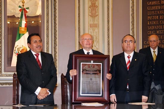 Rector de la UNAM recibe reconocimiento en el Congreso; estuvo presente Rafael Moreno Valle Suárez