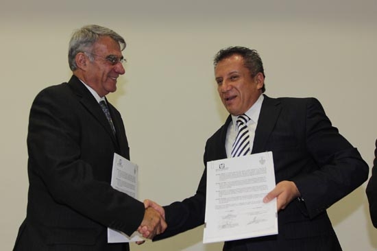 BUAP e IMSS firman convenio de servicio social