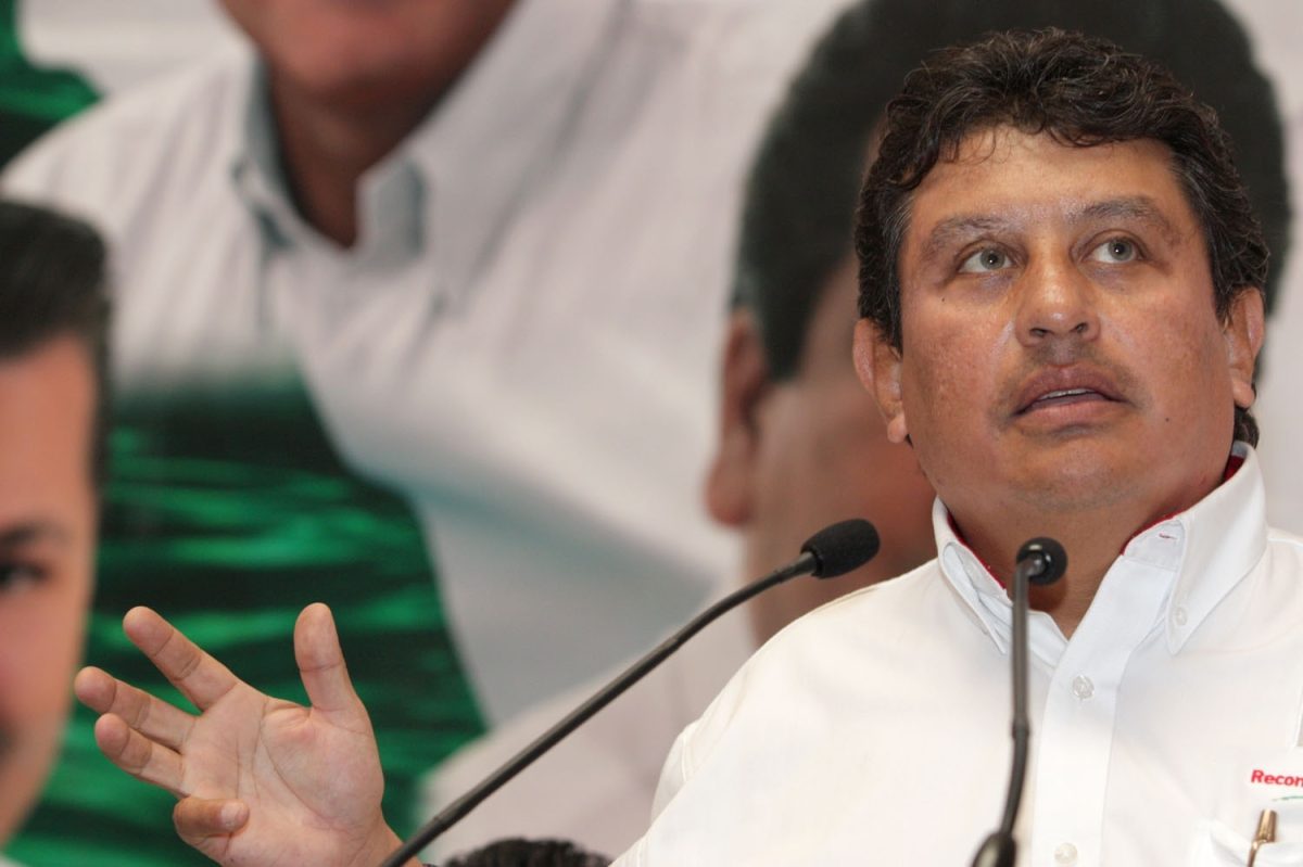Carlos Meza denuncia que en el PRI no hay democracia