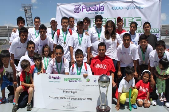 Analco, campeón del Torneo Municipal de los Barrios 2012