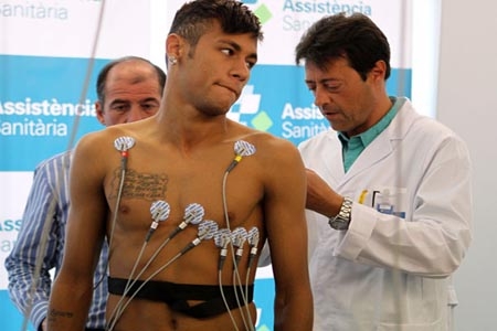 Neymar Jr presenta anemia, estará en tratamiento médico
