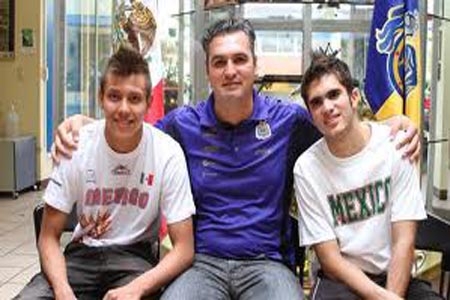 ¿Quién es Iván Bautista, entrenador de los clavadistas olímpicos de México?