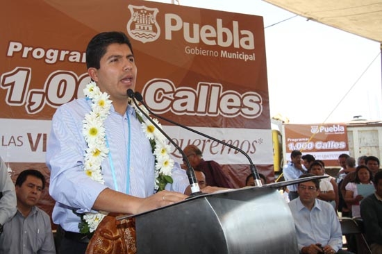 Rivera arranca programa de pavimentación en La Resurrección