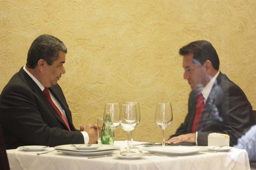 Morales Alducin hace el ridículo ante Zavala; lo critica y luego se retracta