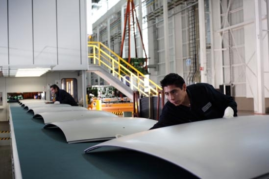 VW abre 300 plazas para técnicos; la selección, 2 y 3 de junio en Puebla
