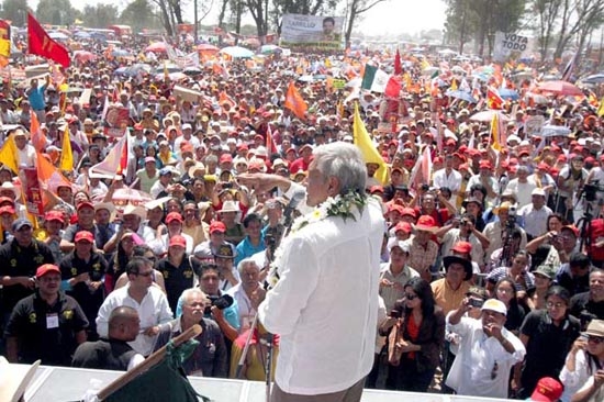 AMLO en Tecamachalco agradece apoyo en varias ciudades del mundo