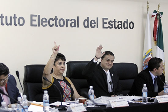 IEE sancionará a 7 candidatos a diputados por no ir a debates obligatorios