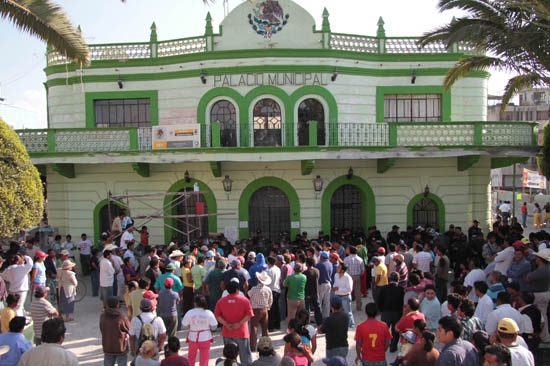 Trifulca en Acatzingo