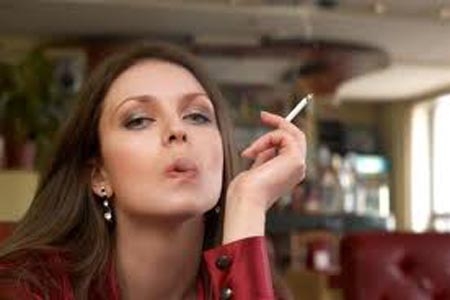 Huelen “horrible” las mujeres que fuman: Conadic