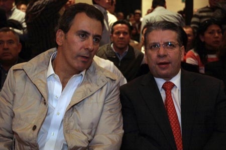 Pepe Chedraui y Enrique Doger se sientan juntos en Consejo Político del PRI