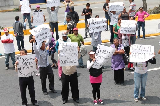 Habitantes de Coronango se manifestaron en el IEE; desconocen a alcaldesa electa