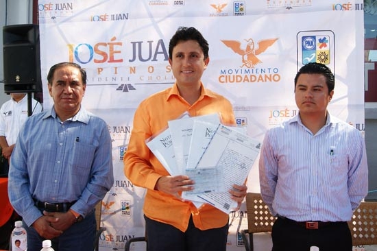 José Juan Espinosa presenta su declaración patrimonial