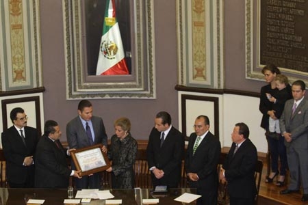 Mario Riestra Venegas recibió homenaje póstumo en el Congreso del Estado