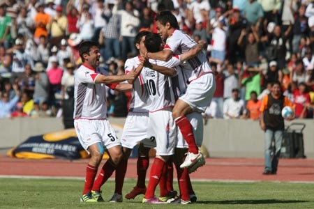 Lobos BUAP goleó 3-0 a Necaxa y acaricia la final en la Liga de Ascenso