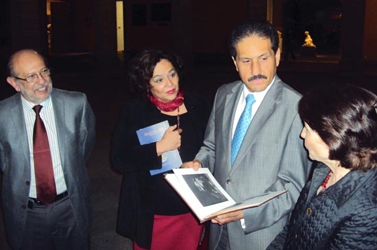 Esparza Ortiz reconoce trabajo de investigadores de la BUAP