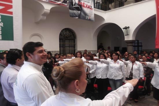 Tomaron protesta redes de Mujeres con Peña Nieto en Puebla