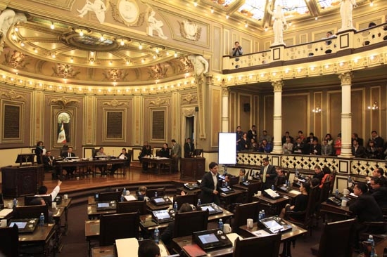 RMV pide préstamo para 2 municipios y venta de 6 inmuebles