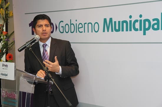 Eduardo Rivera acudió a reunión del Banco Interamericano de Desarrollo