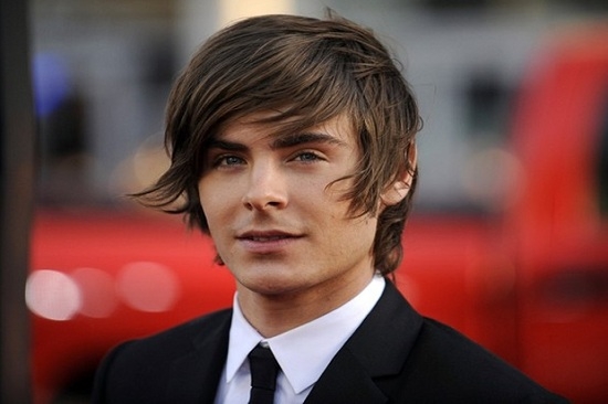 Zac Efron, ponen en duda su sexualidad