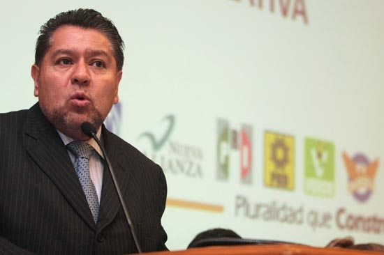 Aréchiga niega parentesco con aspirante a la CDHE