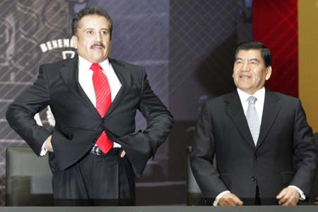 Agüera asegura que coyuntura política no afectará a la BUAP