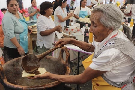 Nealtican celebró su Feria del Mole 2012