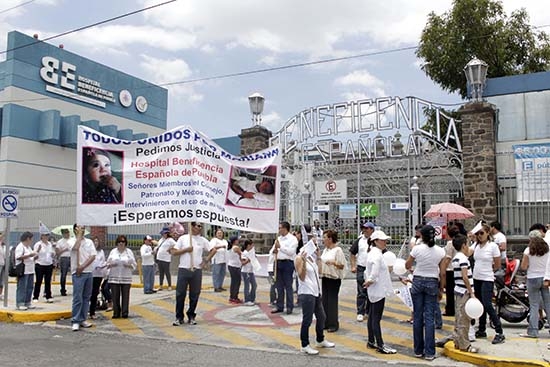 “Todos unidos por Mariann” realiza nueva protesta en la Beneficiencia Española