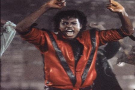 Michael Jackson, subastan chamarra en 1.8 mdd