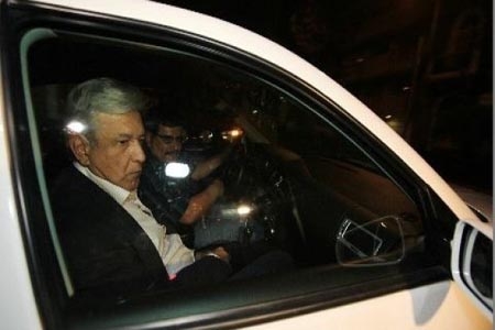 AMLO, “impresionan-temente tranquilo”: Monreal; fijará postura este viernes