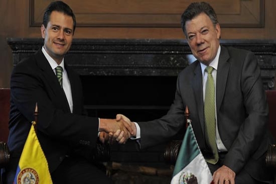 Peña Nieto en Colombia, rechaza legalizar las drogas