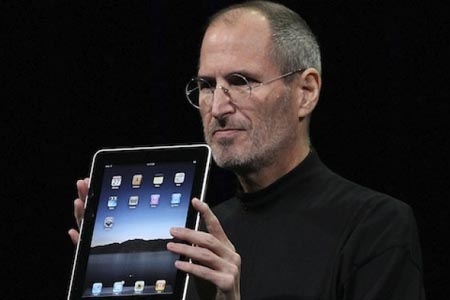 Steve Jobs fue investigado por el FBI