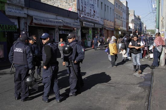 Destinan 350 policías para evitar ambulantes en el Centro Histórico de Puebla