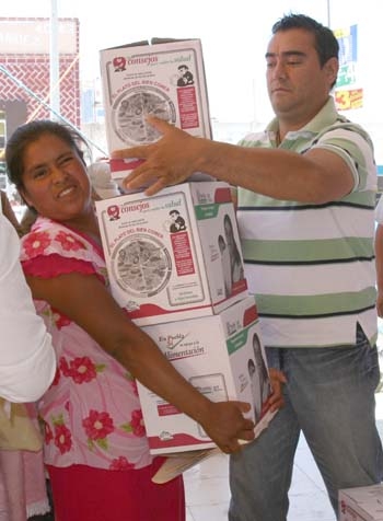 DIF Estatal ha entregado 114 mil 482 despensas a madres solteras