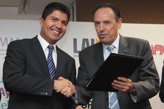 Ayuntamiento y UPAEP signan convenio para mejorar la gestión pública