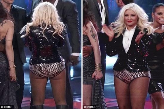 Christina Aguilera luce sobrepeso con poca ropa