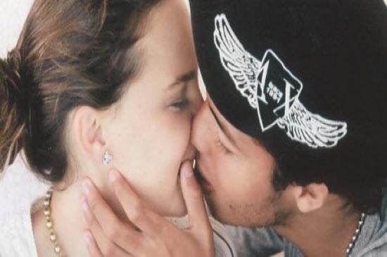 Belinda y Gio se reconcilian en España