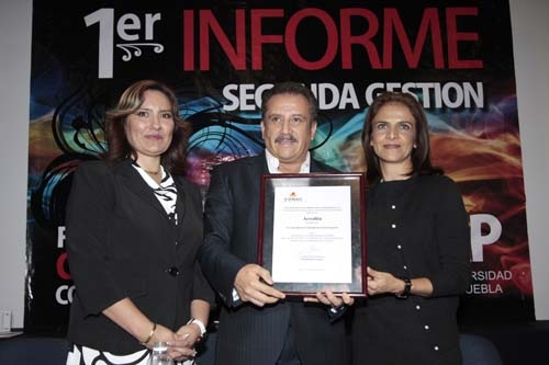 Facultad de Ciencias de la Comunicación BUAP recibió acreditación