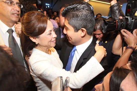 Vázquez Mota acude a informe de Eduardo Rivera