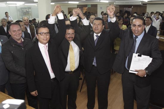 PAN cede 50% de votación al PRD, Panal y CPP en alianza Puebla Unida