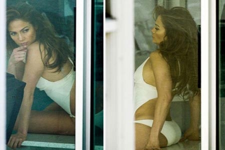 JLo deslumbra con sexy bikini
