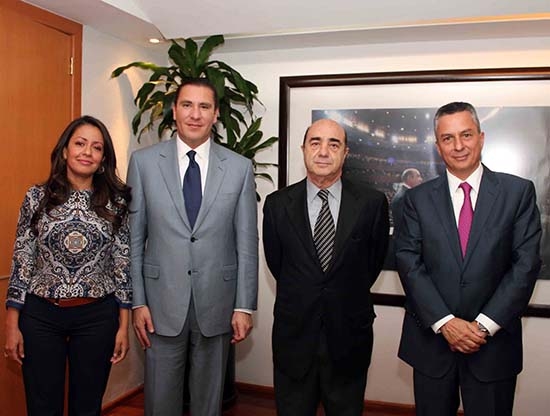 Moreno Valle se reúne con el titular de la PGR, Jesús Murillo Karam