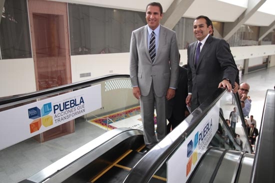 Cordero se placea por Puebla; acude a convención de la CIRT