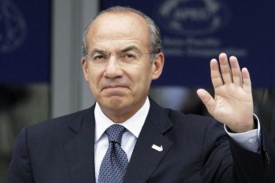 Le cantan Las Golondrinas a Felipe Calderón en Zacatecas