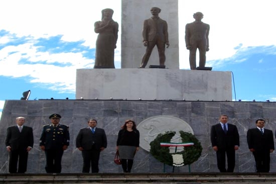 Ceremonia a los hermanos Serdán en el 101 aniversario del inicio de la Revolución