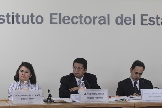 IEE repartirá en bonos 9.7 mdp como despedida a consejeros y funcionarios
