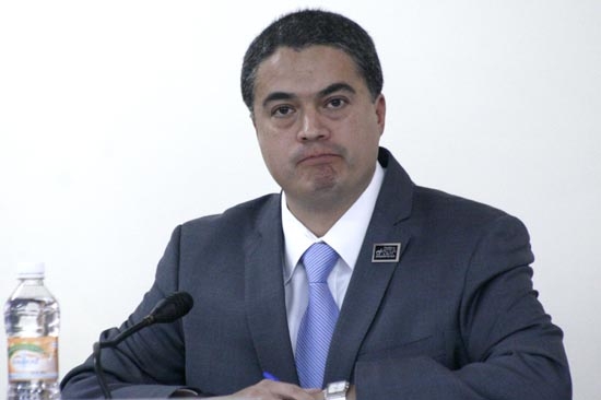 IEE no está a disposición del gobernador: Armando Guerrero